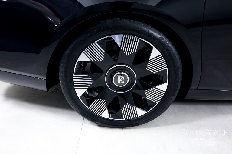 Used-2023-Rolls-Royce-Phantom