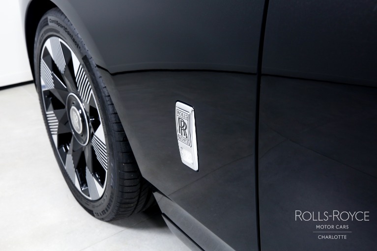 Used-2023-Rolls-Royce-Phantom