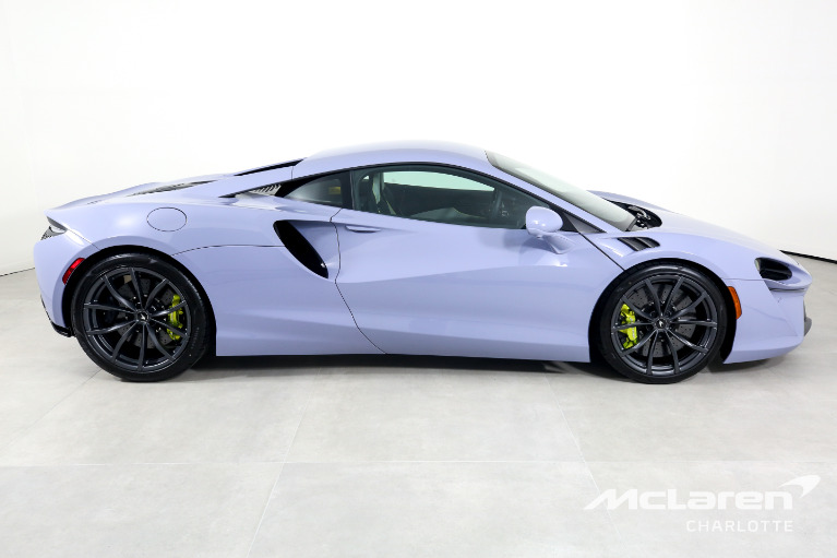 New-2023-McLaren-Artura