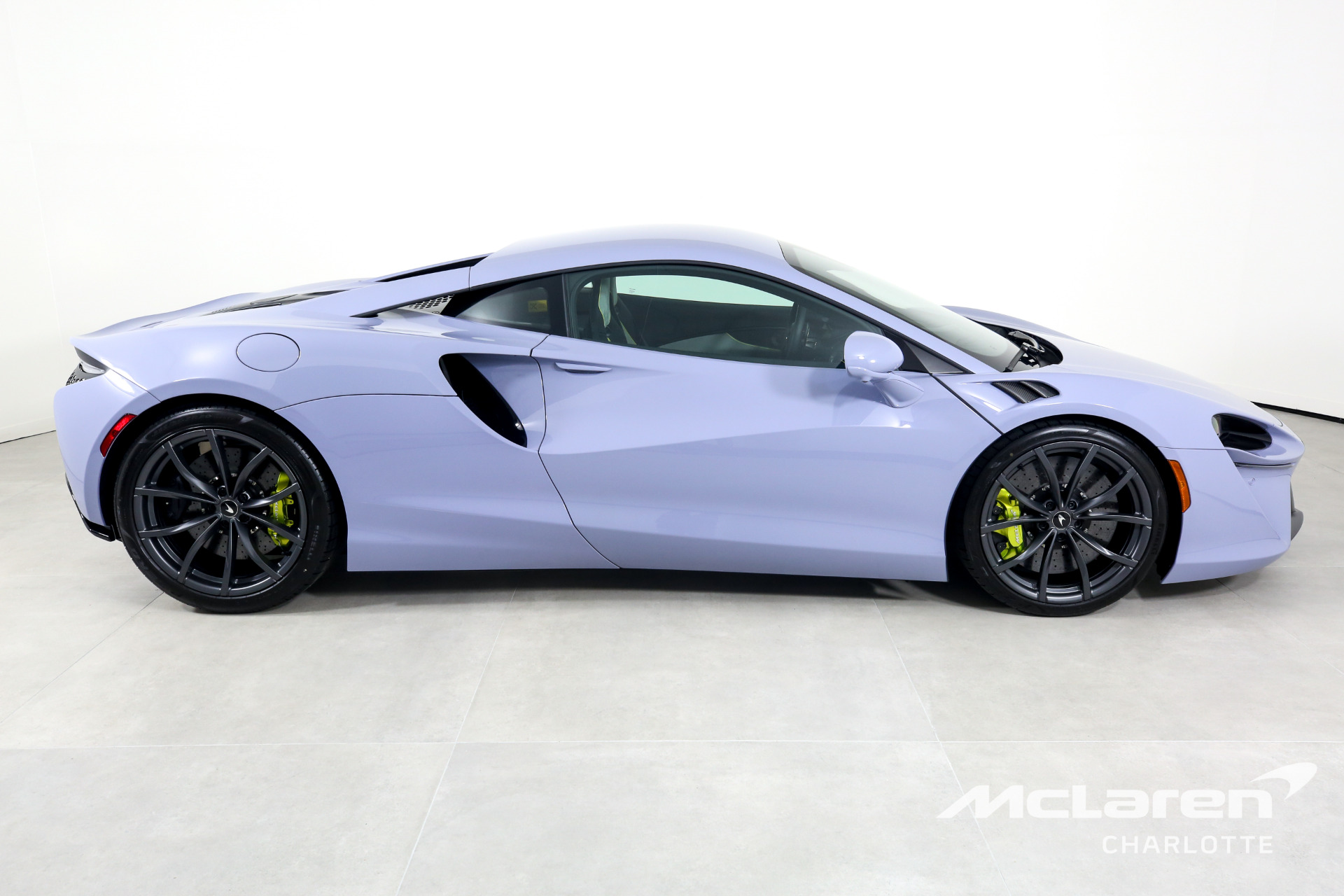 New 2023 McLaren Artura | Charlotte, NC
