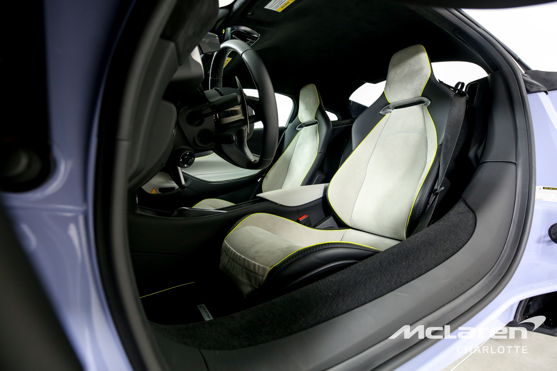 New 2023 McLaren Artura | Charlotte, NC