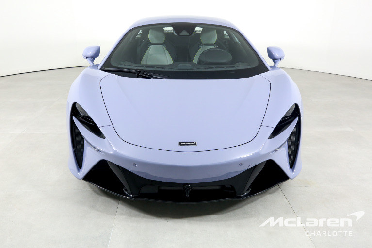 New-2023-McLaren-Artura