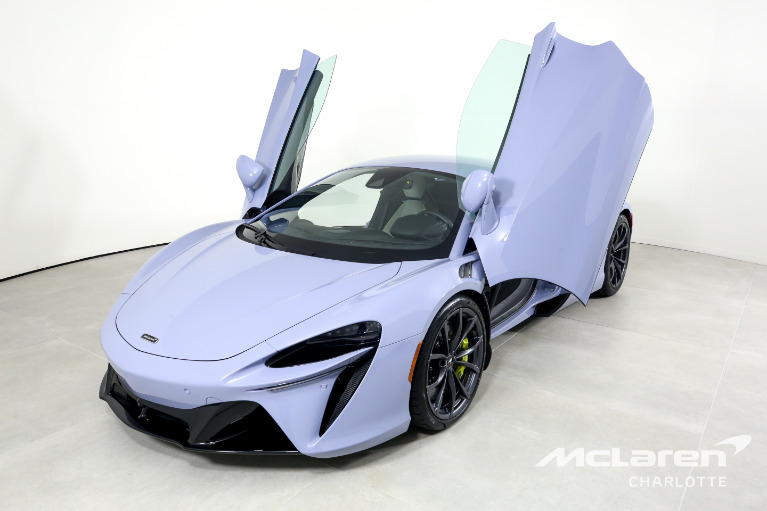 New-2023-McLaren-Artura