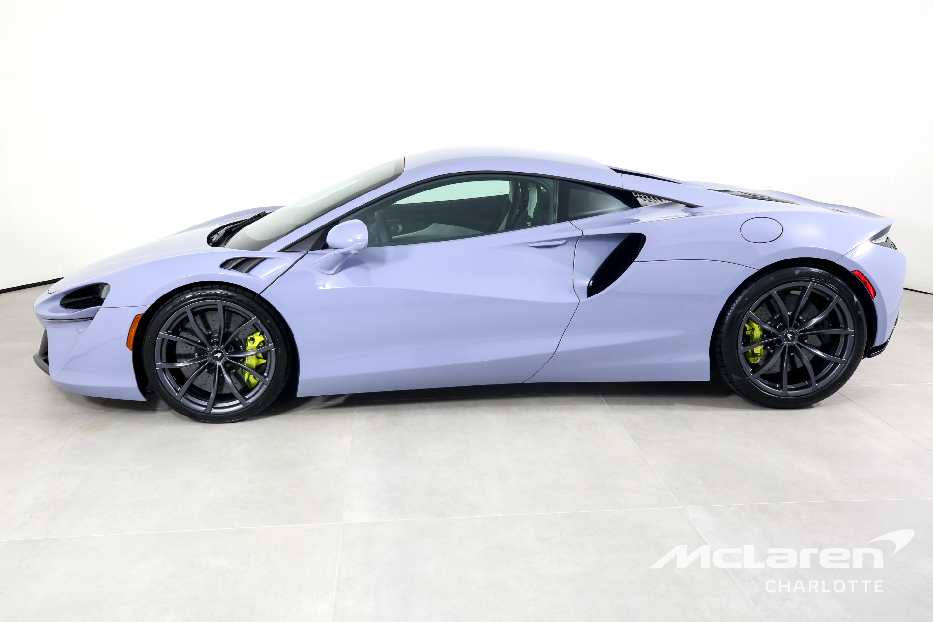 New 2023 McLaren Artura | Charlotte, NC