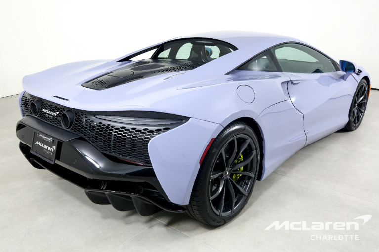 New-2023-McLaren-Artura