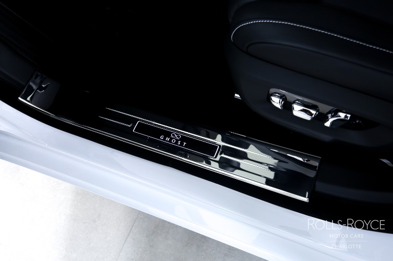 Used-2022-Rolls-Royce-Black-Badge-Ghost