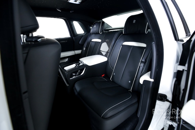 Used-2022-Rolls-Royce-Black-Badge-Ghost
