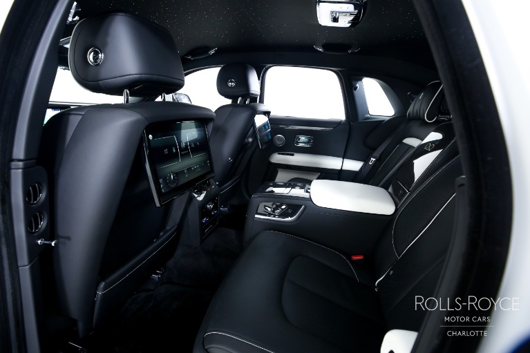Used-2022-Rolls-Royce-Black-Badge-Ghost