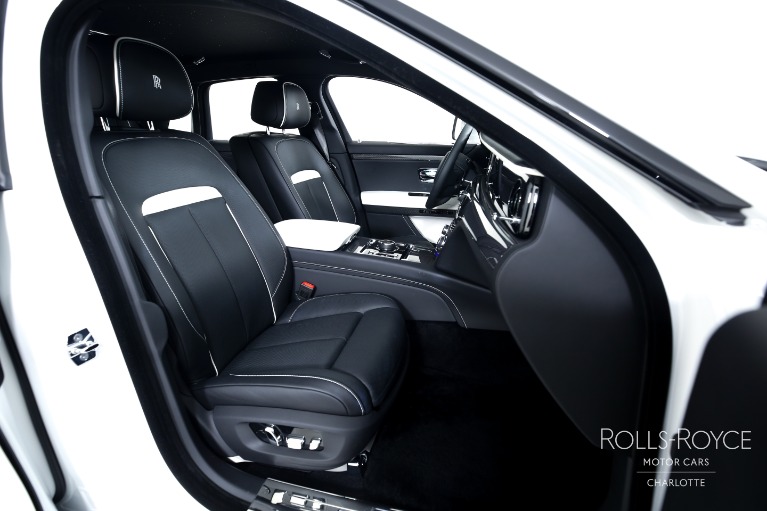 Used-2022-Rolls-Royce-Black-Badge-Ghost
