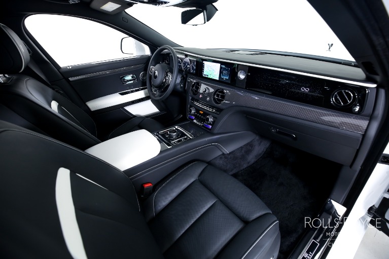 Used-2022-Rolls-Royce-Black-Badge-Ghost