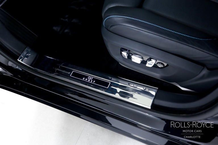 Used-2022-Rolls-Royce-Black-Badge-Ghost
