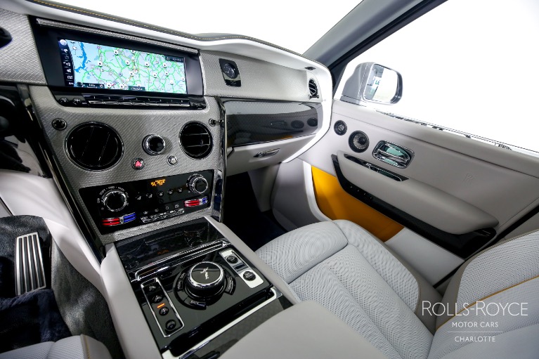Used-2022-Rolls-Royce-Black-Badge-Cullinan