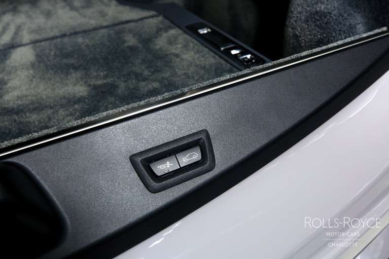 Used-2022-Rolls-Royce-Black-Badge-Cullinan