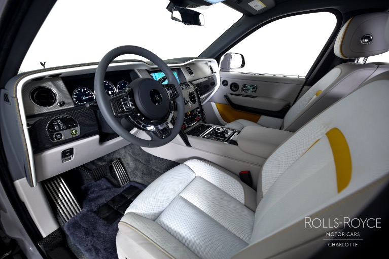 Used-2022-Rolls-Royce-Black-Badge-Cullinan