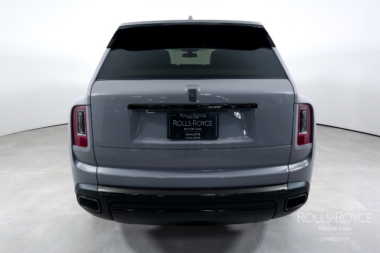 Used-2022-Rolls-Royce-Black-Badge-Cullinan