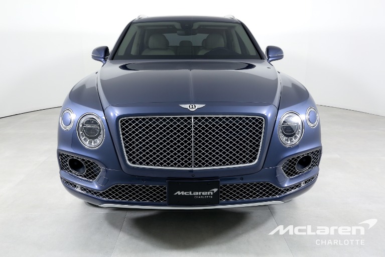 Used-2018-Bentley-Bentayga-Onyx-Edition