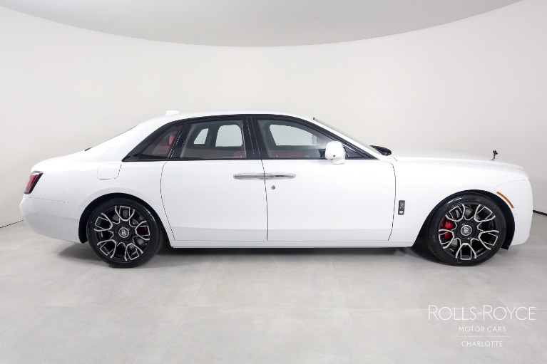 New-2023-Rolls-Royce-Black-Badge-Ghost