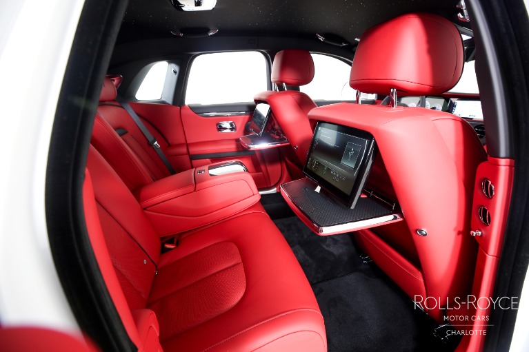 New-2023-Rolls-Royce-Black-Badge-Ghost