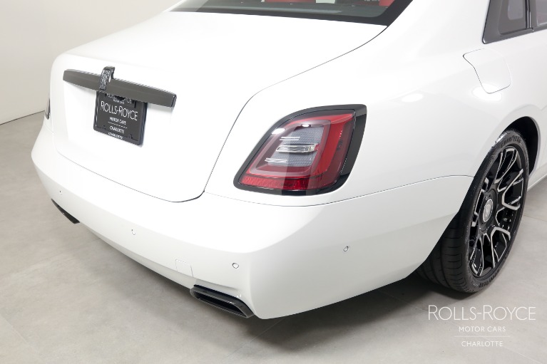 New-2023-Rolls-Royce-Black-Badge-Ghost