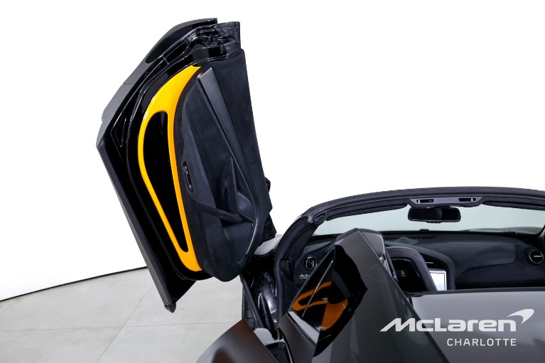 Used-2020-McLaren-720S-Spider-Performance