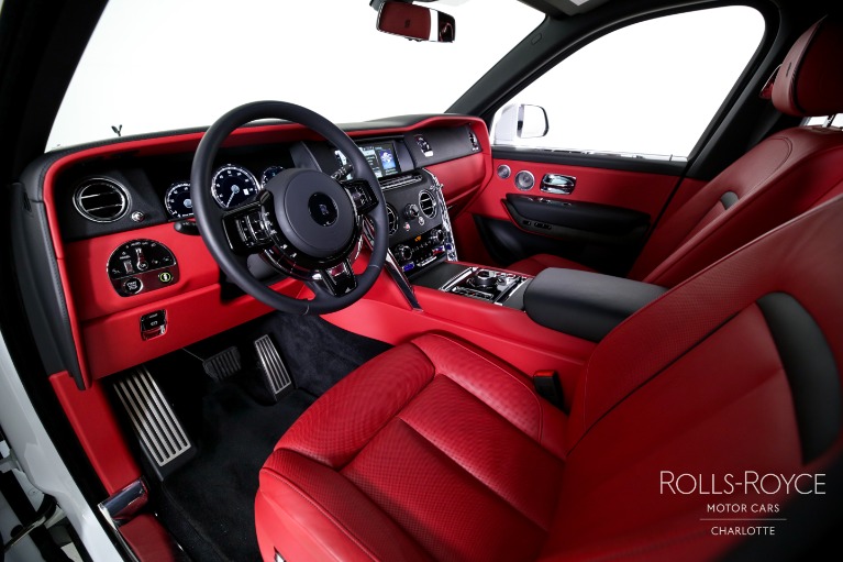 Used-2023-Rolls-Royce-Cullinan