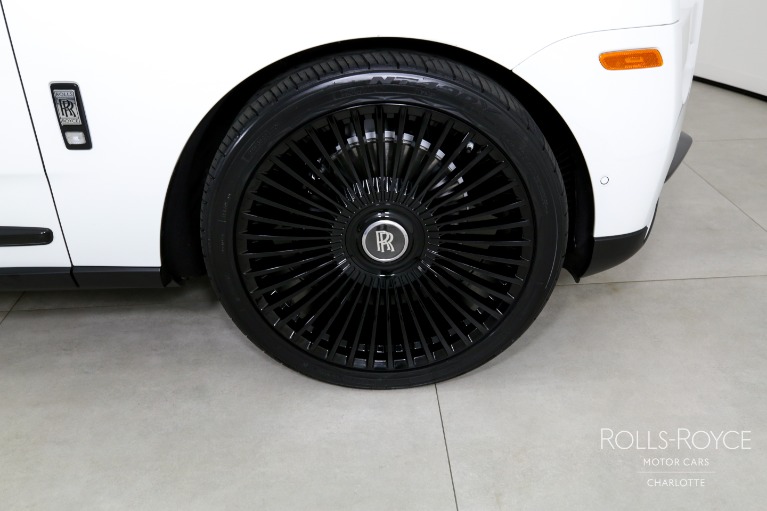 Used-2023-Rolls-Royce-Cullinan