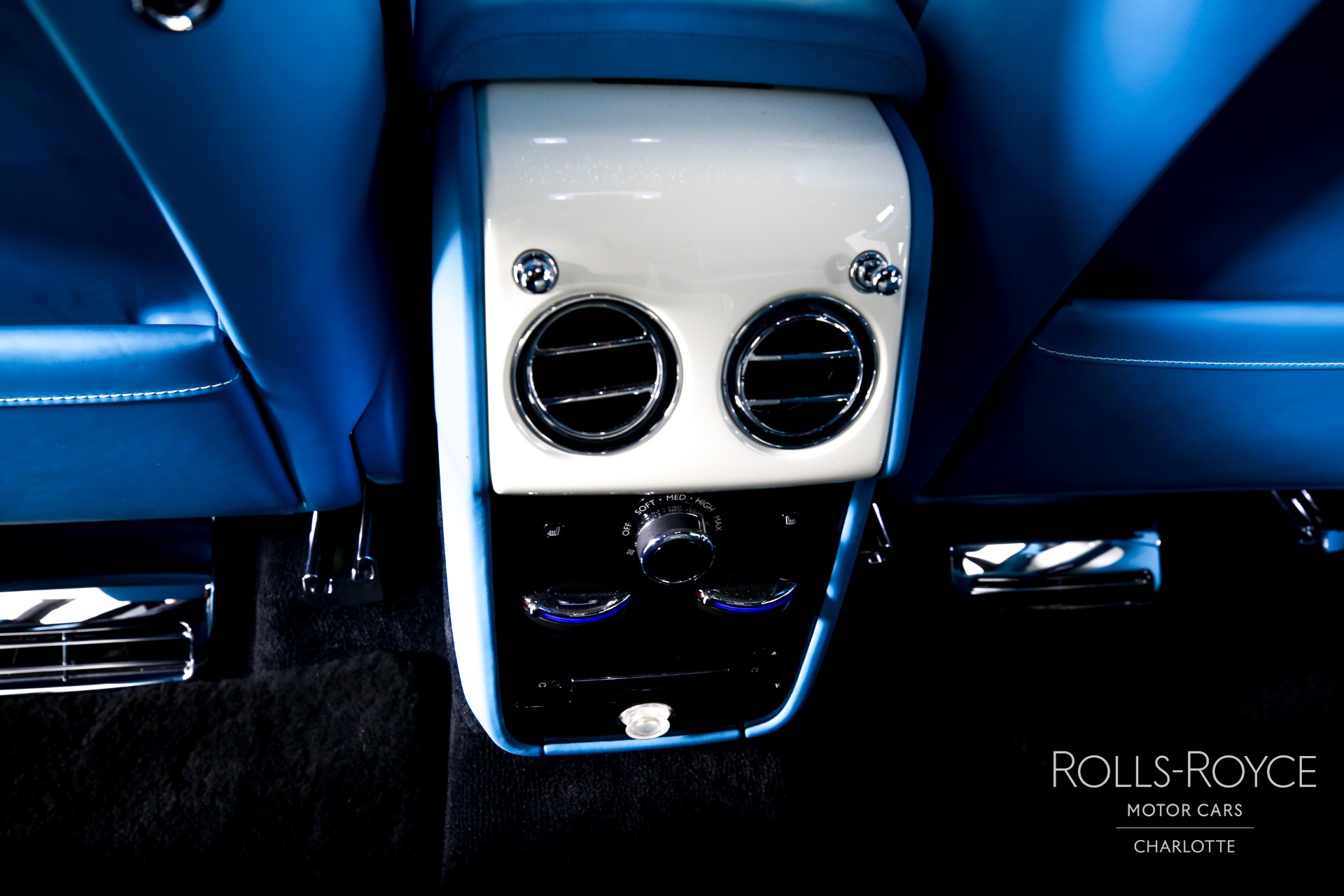 Cover centre console  Rolls Royce  Tratter