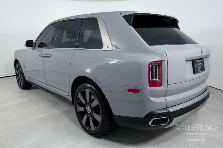 Used-2023-Rolls-Royce-Cullinan