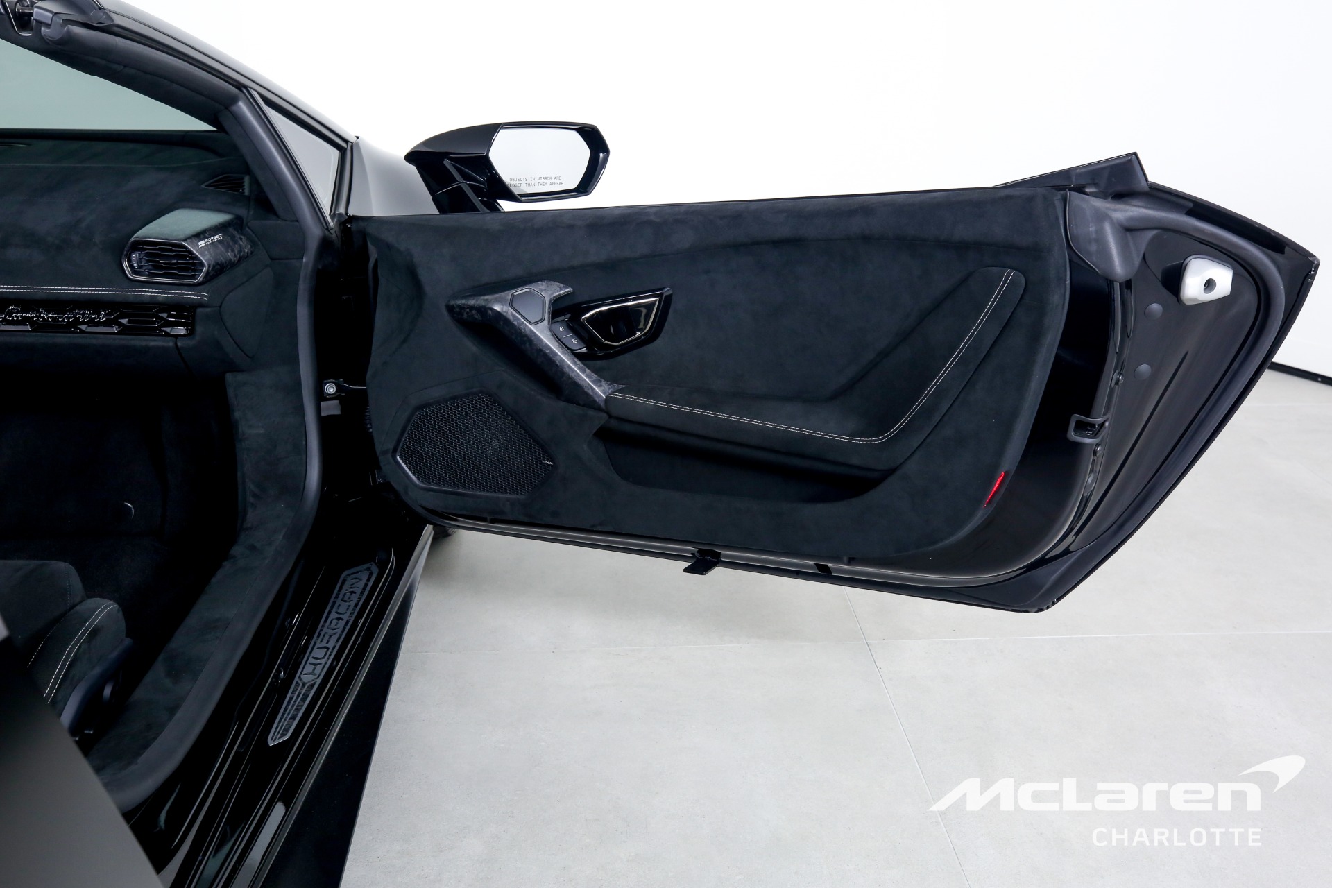 Used 2019 Lamborghini Huracan LP 640-4 Performante Spyder | Charlotte, NC