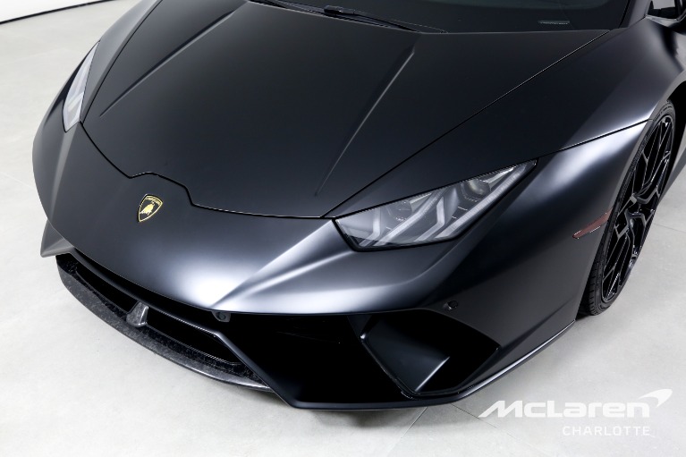 Used-2019-Lamborghini-Huracan-LP-640-4-Performante-Spyder