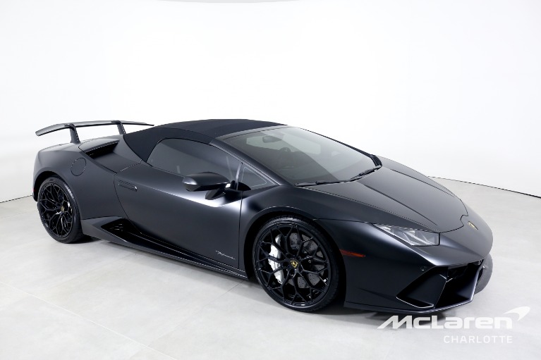Used-2019-Lamborghini-Huracan-LP-640-4-Performante-Spyder