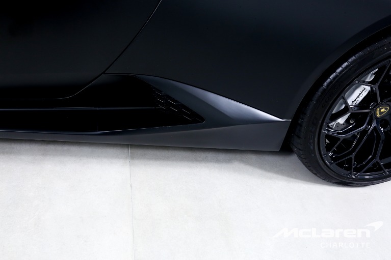 Used-2019-Lamborghini-Huracan-LP-640-4-Performante-Spyder