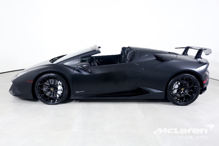 Used-2019-Lamborghini-Huracan-LP-640-4-Performante-Spyder