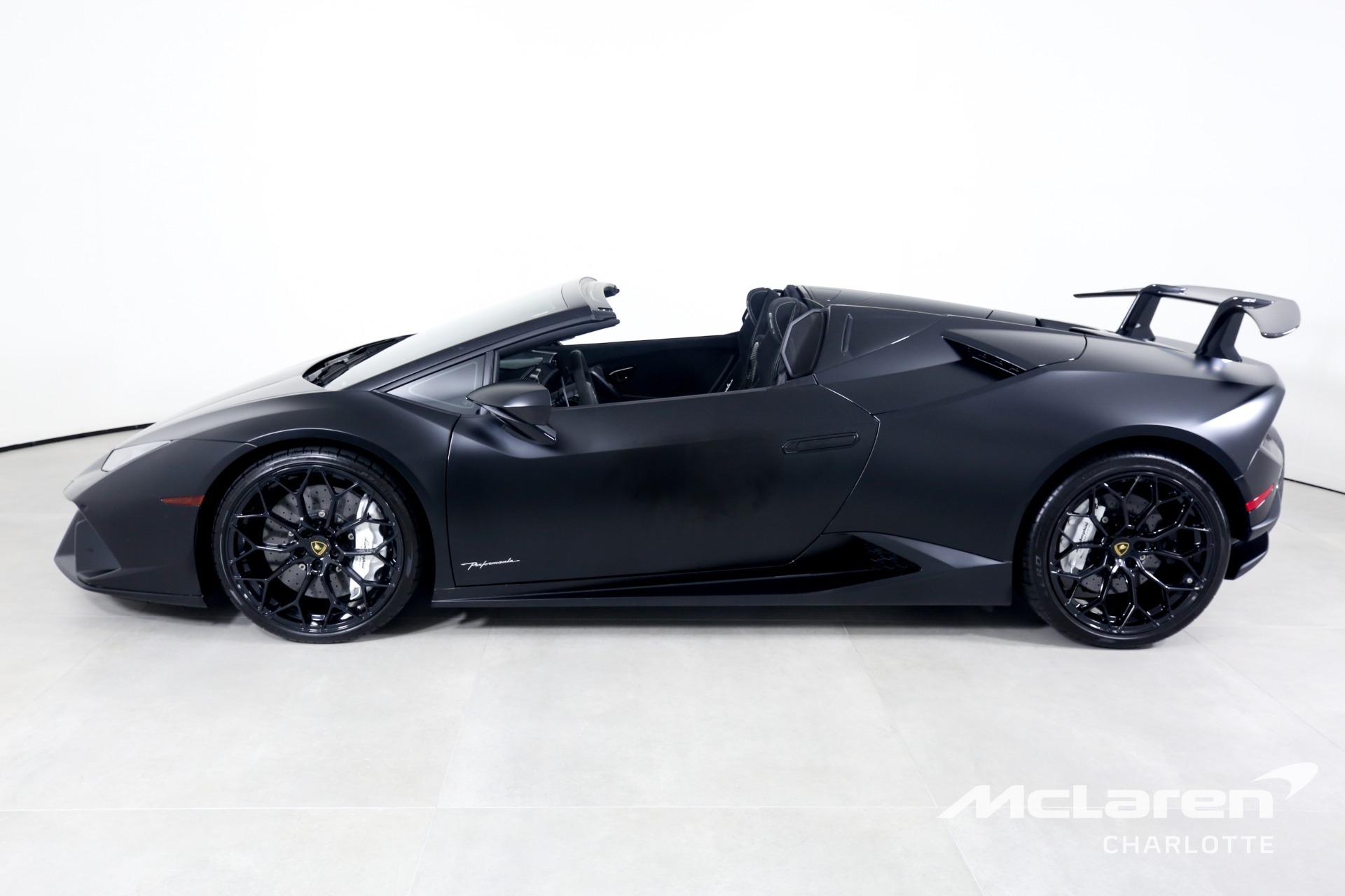 Used 2019 Lamborghini Huracan LP 640-4 Performante Spyder | Charlotte, NC