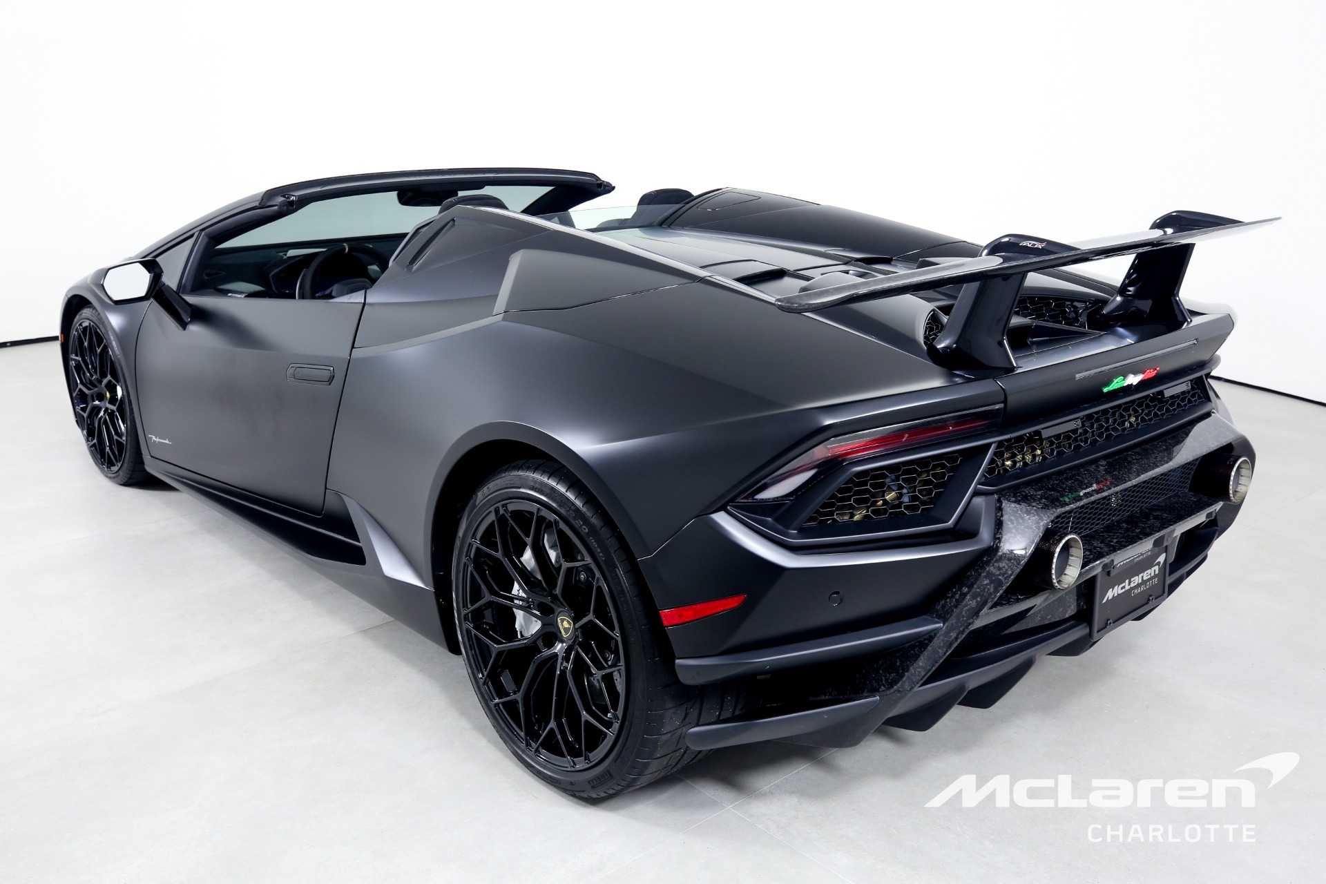 Used 2019 Lamborghini Huracan LP 640-4 Performante Spyder | Charlotte, NC
