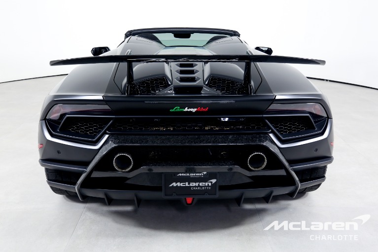 Used-2019-Lamborghini-Huracan-LP-640-4-Performante-Spyder