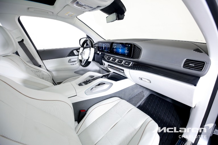 Used-2021-Mercedes-Benz-GLS-Mercedes-Maybach-GLS-600-4MATIC