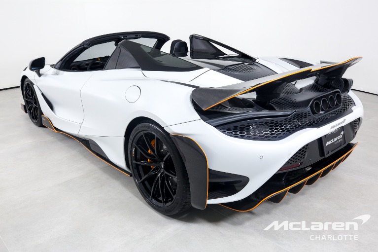Used-2022-McLaren-765LT-Spider