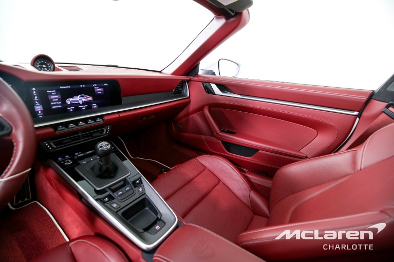 Used-2021-Porsche-911-Targa-4S