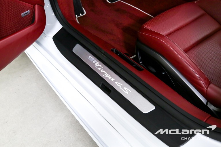 Used-2021-Porsche-911-Targa-4S