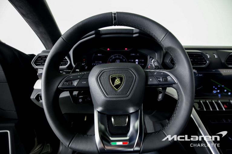 Used-2023-Lamborghini-Urus-S