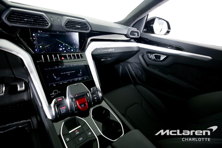 Used-2023-Lamborghini-Urus-S
