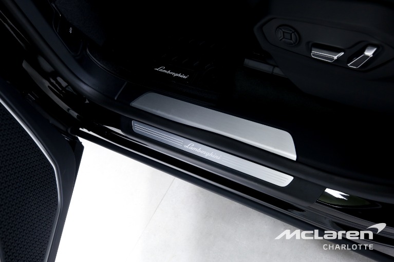 Used-2023-Lamborghini-Urus-S