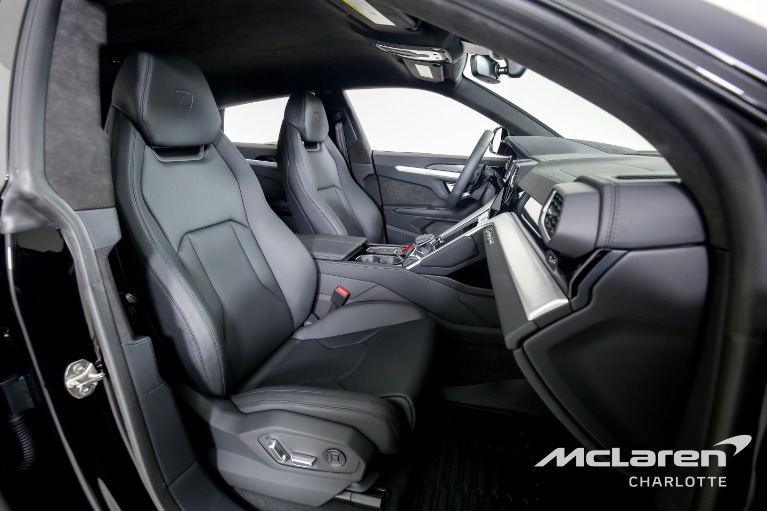 Used-2023-Lamborghini-Urus-S