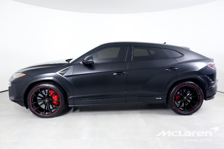 Used-2023-Lamborghini-Urus-S