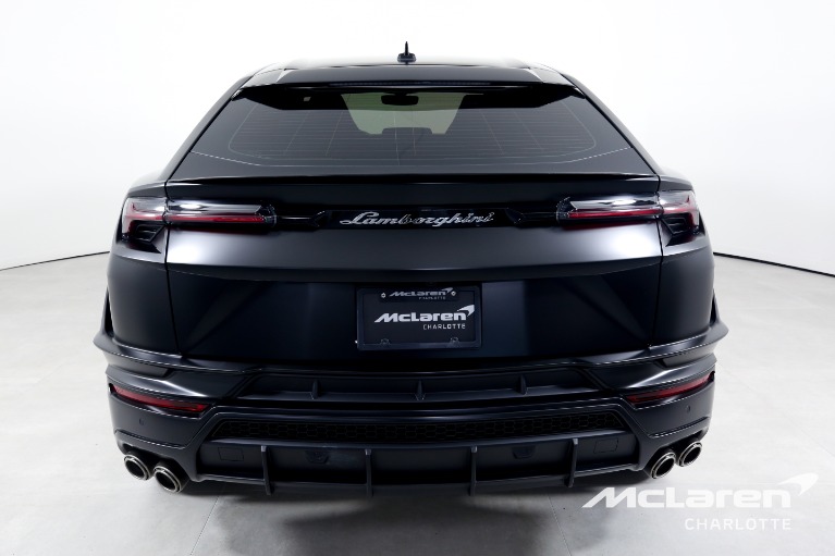 Used-2023-Lamborghini-Urus-S