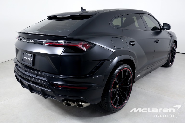 Used-2023-Lamborghini-Urus-S
