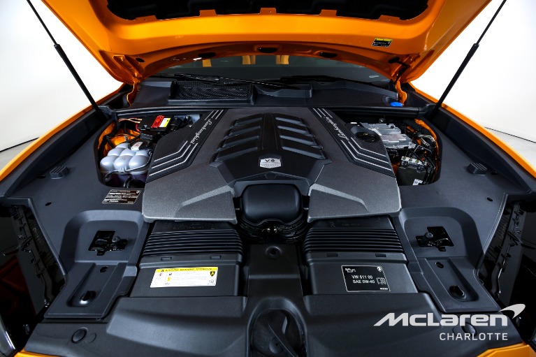 Used-2022-Lamborghini-Urus