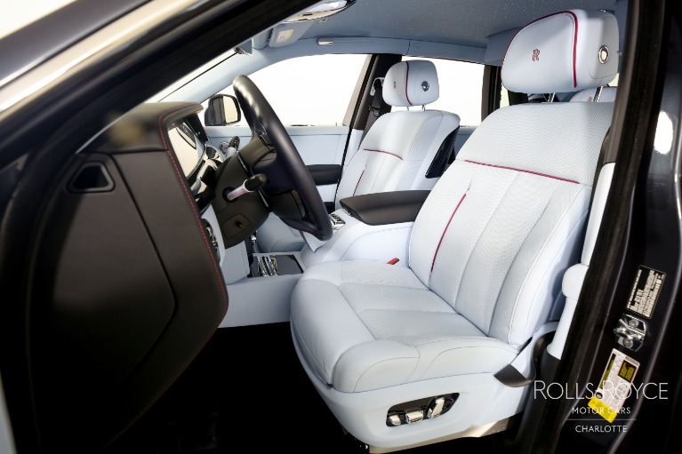 Used-2023-Rolls-Royce-Phantom