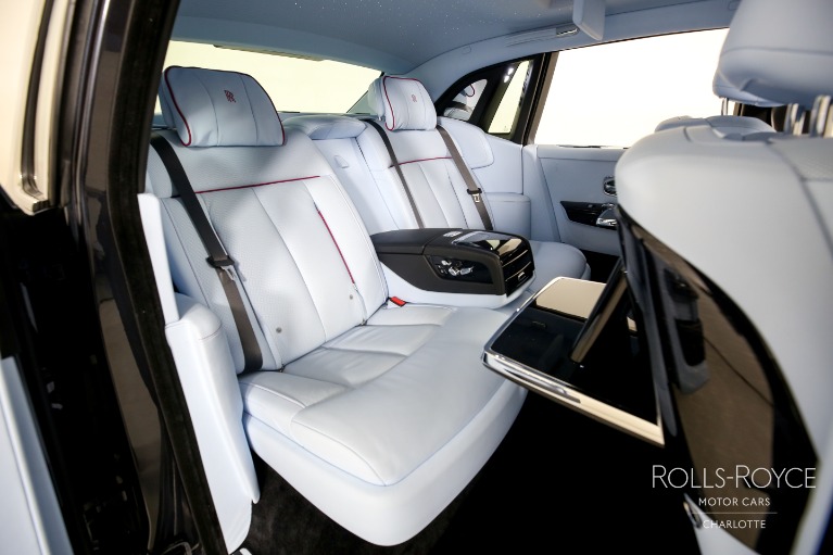 Used-2023-Rolls-Royce-Phantom